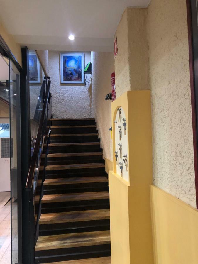 Hostal Del Ripolles Exterior photo